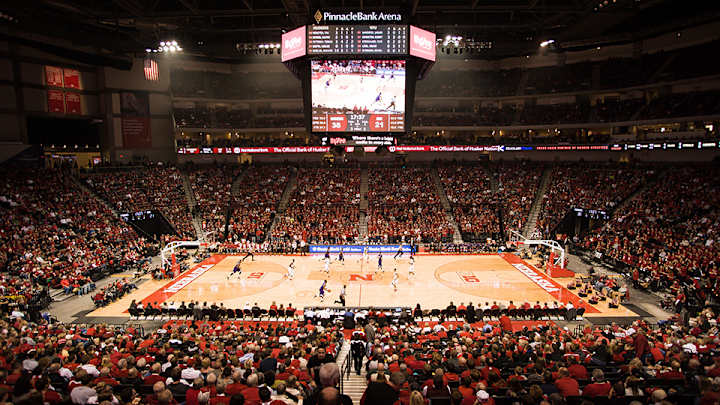 Power forward Ed Morrow verbally commits to Nebraska