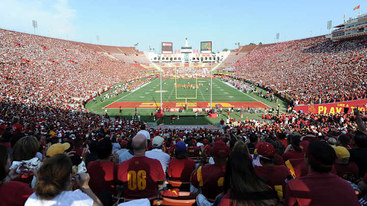 USC to upgrade stadium for 2014 season