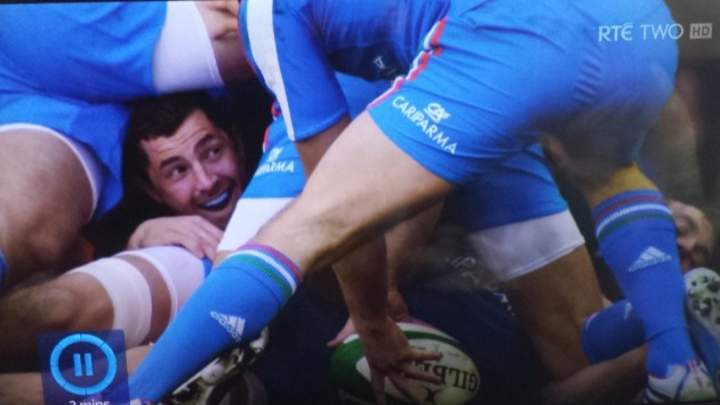 Aladdin's "A Whole New World" Makes this Rugby Video Amazing Aladdin's "A Whole New World" Makes this Rugby Video Amazing