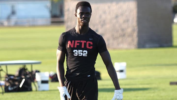 Five-star recruit Darnell Salomon wanted in Georgia dorm burglary case Five-star recruit Darnell Salomon wanted in Georgia dorm burglary case