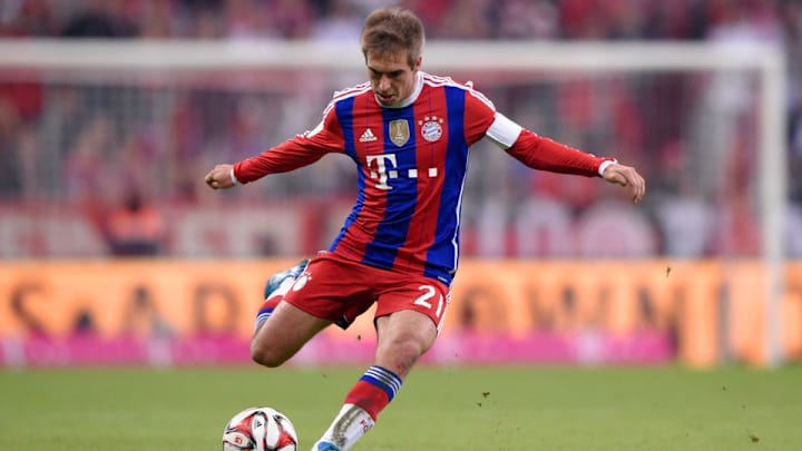 Bayern Munich's Philipp Lahm undergoes surgery on broken ankle