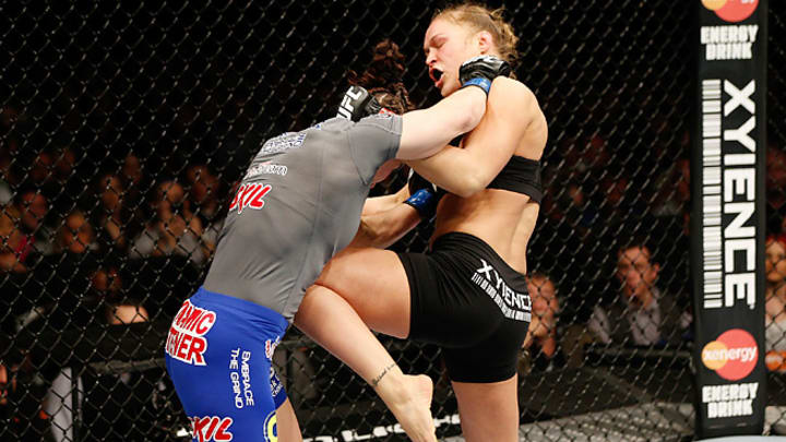 Rousey shows range, Cormier shows need for more at UFC 170