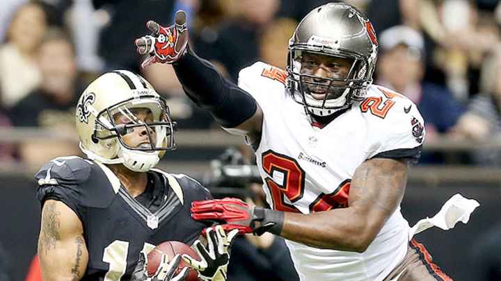 Darrelle Revis trade talks are expected to 'drag into Wednesday'