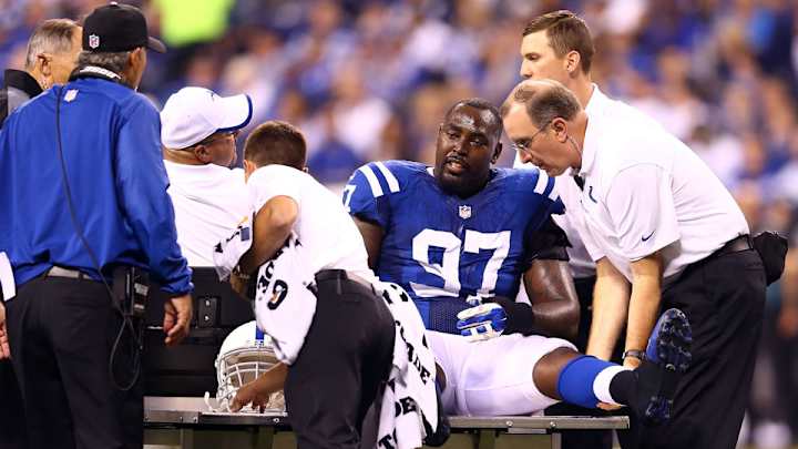 Report: Colts' Arthur Jones to miss 2-4 weeks following ankle sprain