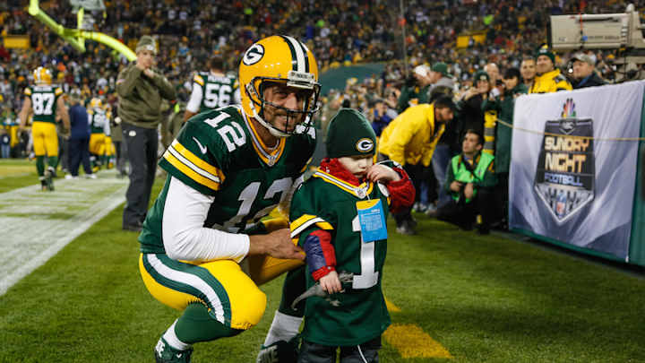 Green Bay Packers fan with rare illness gets a dream weekend Green Bay Packers fan with rare illness gets a dream weekend