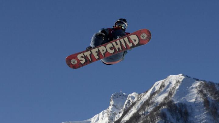 Russian Snowboarder Writes Phone Number On Helmet, Gets Deluge of Naked Pics Russian Snowboarder Writes Phone Number On Helmet, Gets Deluge of Naked Pics