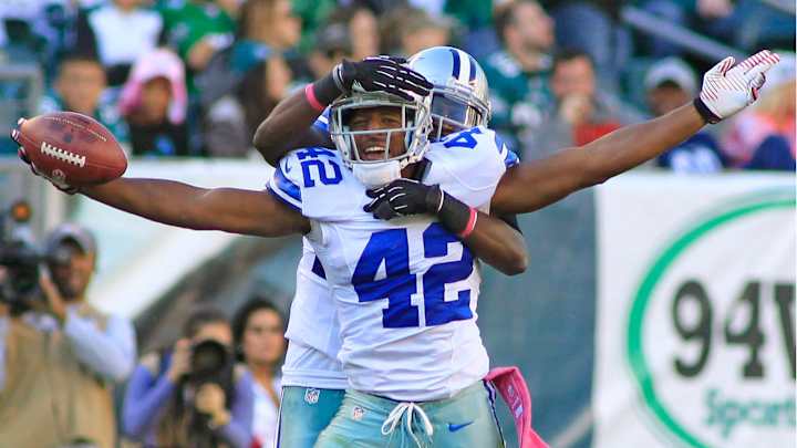 Brian Urlacher says Cowboys' defense will be better with Rod Marinelli Brian Urlacher says Cowboys' defense will be better with Rod Marinelli