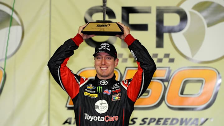 Kyle Busch dominates in Trucks for Kansas win