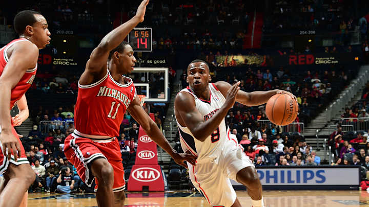 Report: Hawks sign Shelvin Mack to three-year deal Report: Hawks sign Shelvin Mack to three-year deal