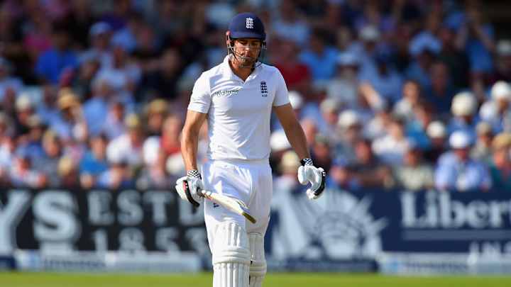 Alastair Cook continues to struggle for England Alastair Cook continues to struggle for England