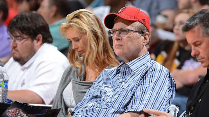 Seahawks owner Paul Allen gives $100 million for Ebola fight
