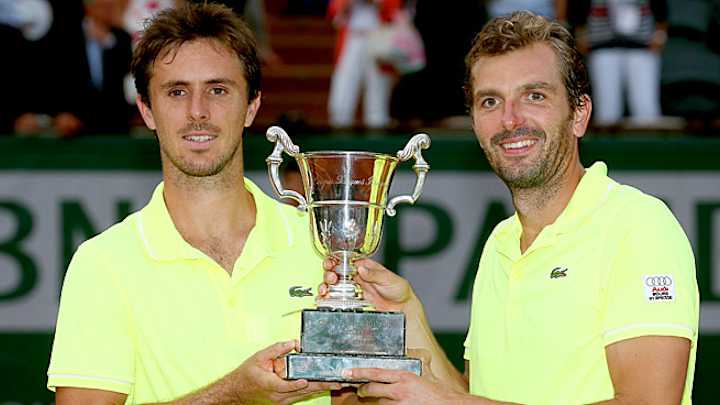 Roger-Vasselin, Benneteau, win men's doubles at French Open