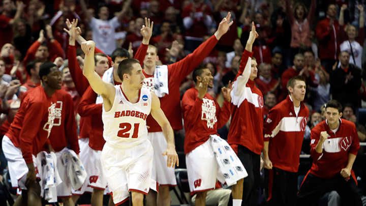 Wisconsin advances to Sweet 16 with enthralling, comeback victory over Oregon
