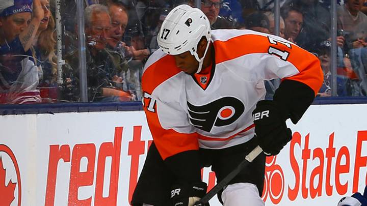 Wayne Simmonds, Claude Giroux show off moves with Globetrotters Wayne Simmonds, Claude Giroux show off moves with Globetrotters