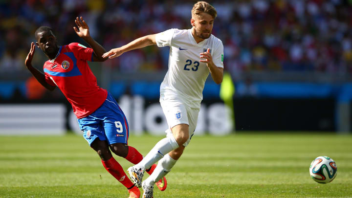 England left back Luke Shaw signs with Manchester United