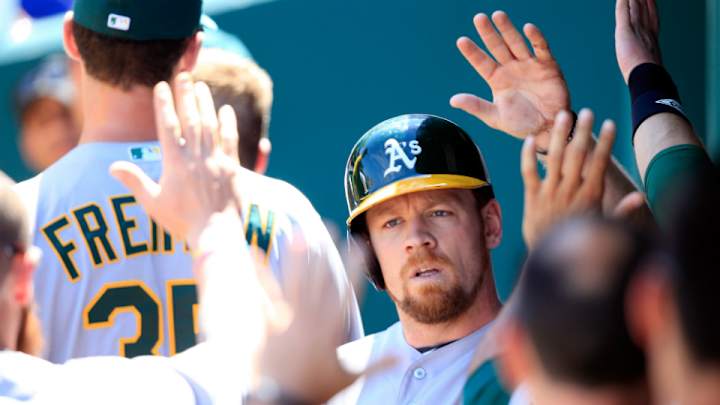 A's Brandon Moss has hip surgery