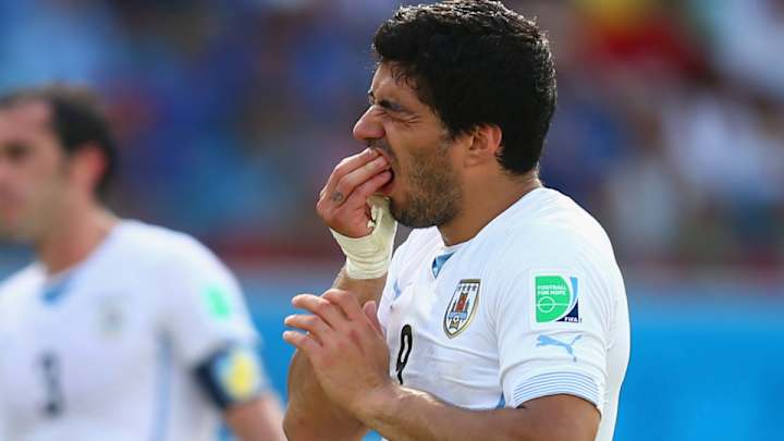 FIFA: Luis Suárez can take medical exam for any transfer