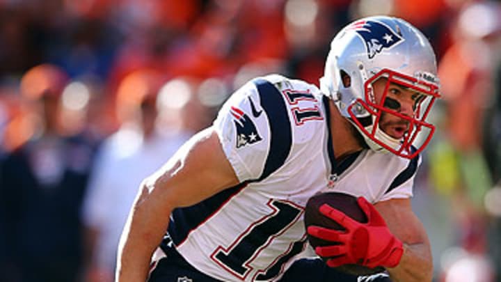 Julian Edelman re-signs with Patriots Julian Edelman re-signs with Patriots