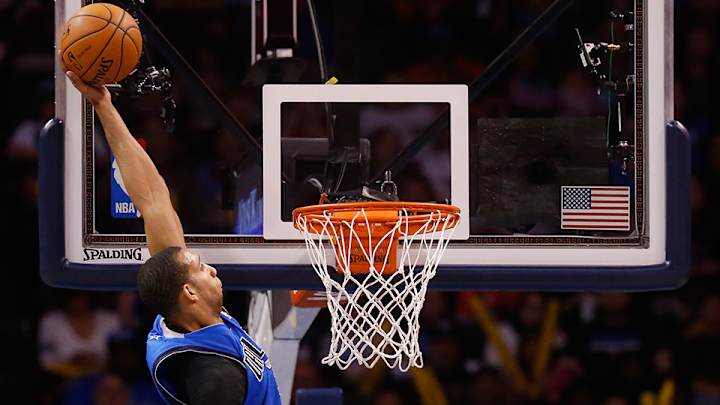 Watch: Brandan Wright skies for one-handed dunk against Kings