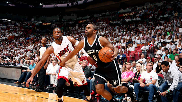 Brooklyn Nets re-sign Alan Anderson