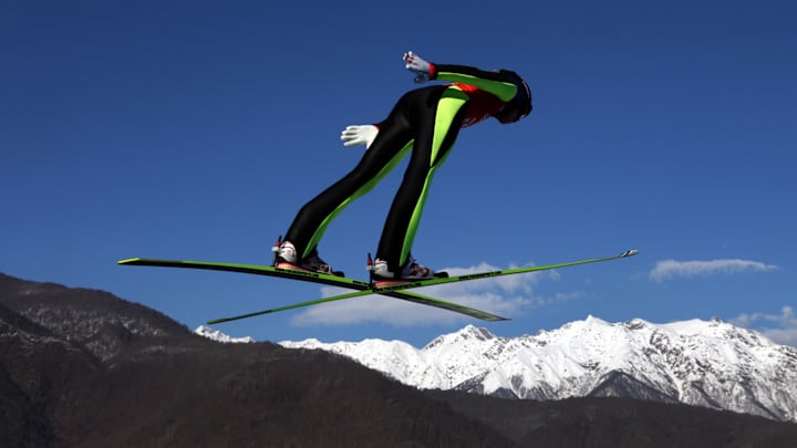 Takanashi, Iraschko-Stolz dominate training Takanashi, Iraschko-Stolz dominate training