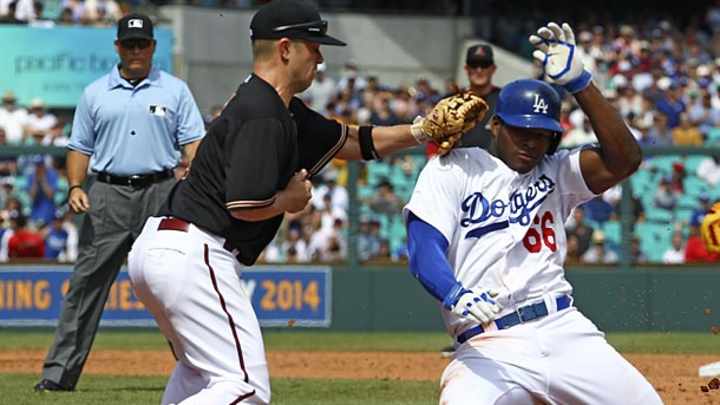 L.A. dodges late Arizona rally to sweep successful Australia series L.A. dodges late Arizona rally to sweep successful Australia series