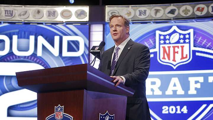 Chicago is reportedly the odds-on favorite to host the 2015 NFL draft