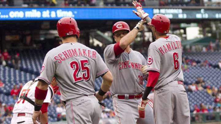 Reds dodge bullet with Votto injury, get game-winning blast from newly-activated Mesoraco