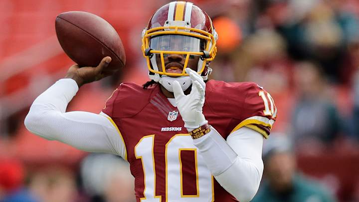 Robert Griffin III dealing with shoulder sprain Robert Griffin III dealing with shoulder sprain