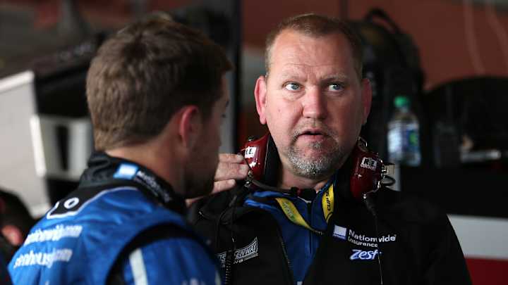 NASCAR fines Ricky Stenhouse Jr.'s crew chief $50,000 for infraction