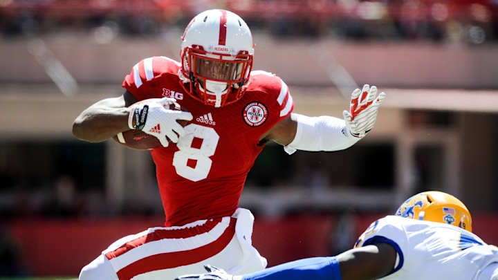 Nebraska RB Ameer Abdullah injures knee against Purdue
