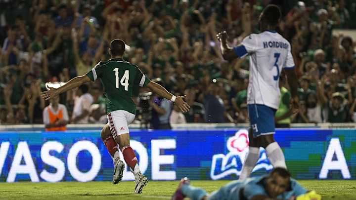 Javier 'Chicharito' Hernandez's goal paces Mexico in win over Honduras Javier 'Chicharito' Hernandez's goal paces Mexico in win over Honduras