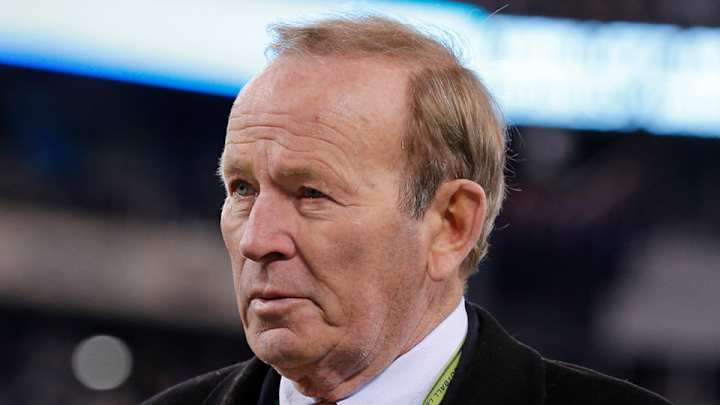 Broncos owner Pat Bowlen steps down, says he has Alzheimer's disease Broncos owner Pat Bowlen steps down, says he has Alzheimer's disease