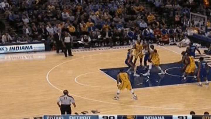 Video: Pacers' Paul George calmly drains three-pointer from center circle vs. Pistons