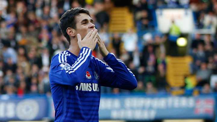 Chelsea signs midfielder Oscar to new contract through 2019