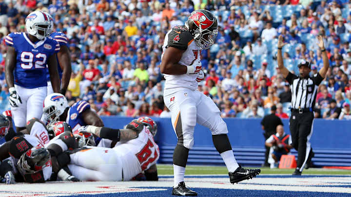 Buccaneers RB Doug Martin inactive vs. Rams with knee injury Buccaneers RB Doug Martin inactive vs. Rams with knee injury