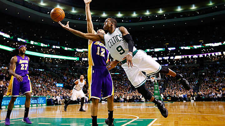 Rondo's return doesn't yield win, but moves Celtics closer to future