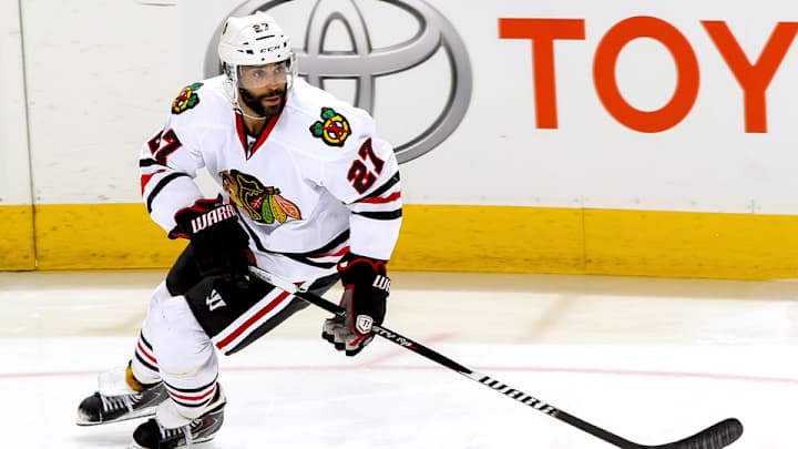 Blackhawks defenseman Johnny Oduya to miss a couple of weeks