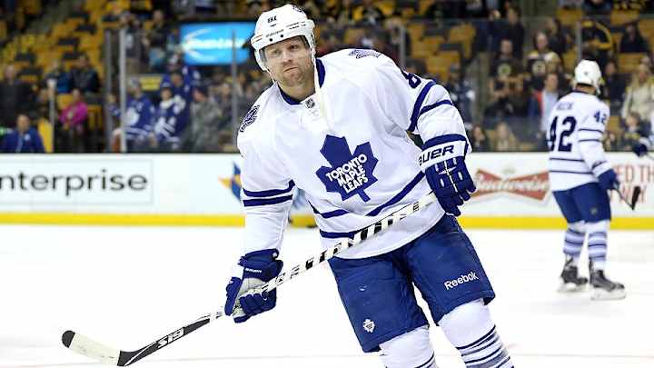 Fans find fault with management as Maple Leafs close door on Phil Kessel