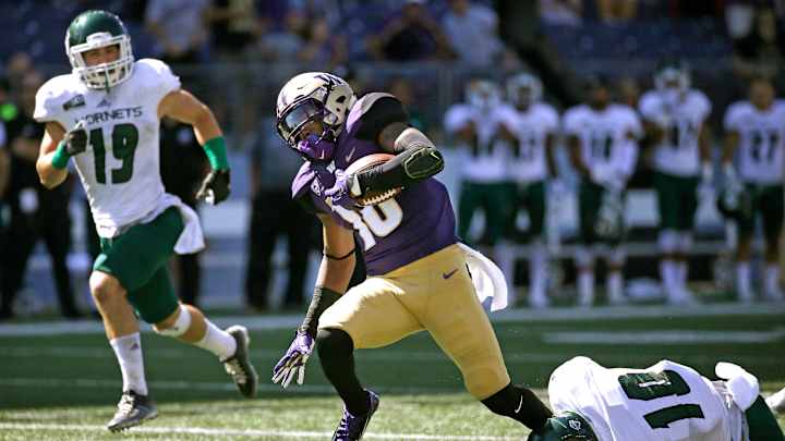 Washington beats Sacramento State 49-0
