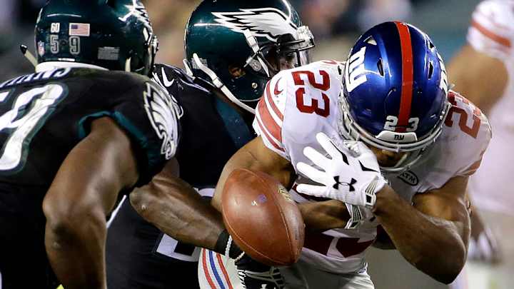 Watch: Giants, Eagles combine for seven turnovers in sloppy MNF game