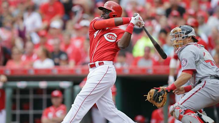 Votto walks on ball 3; Reds sweep Nationals, 8-2