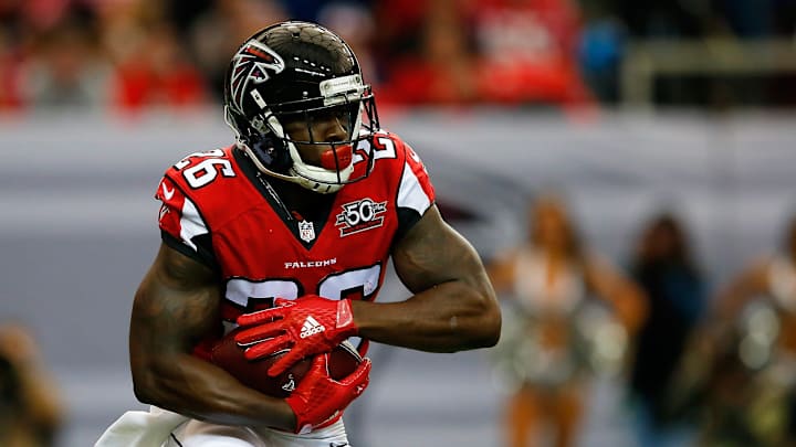 Falcons’ Tevin Coleman in concussion protocol after slipping in shower Falcons’ Tevin Coleman in concussion protocol after slipping in shower