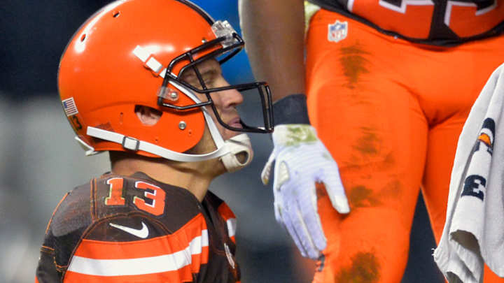 Browns' quarterback Josh McCown out for rest of season