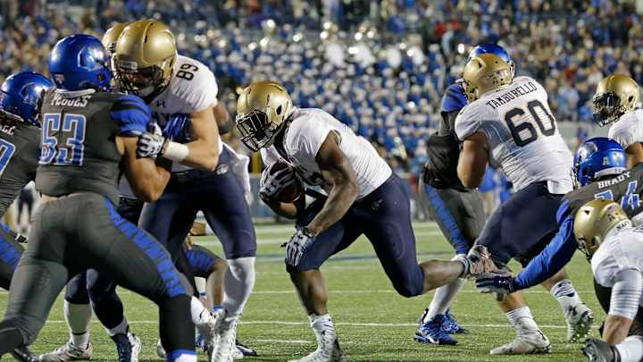 Chris Swain helps Navy upset No. 15 Memphis 45-20