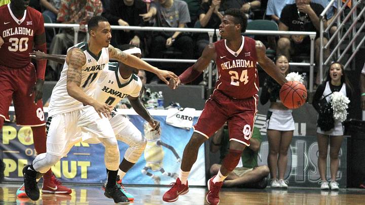 No. 3 Oklahoma avoids upset against Hawaii, stays undefeated No. 3 Oklahoma avoids upset against Hawaii, stays undefeated