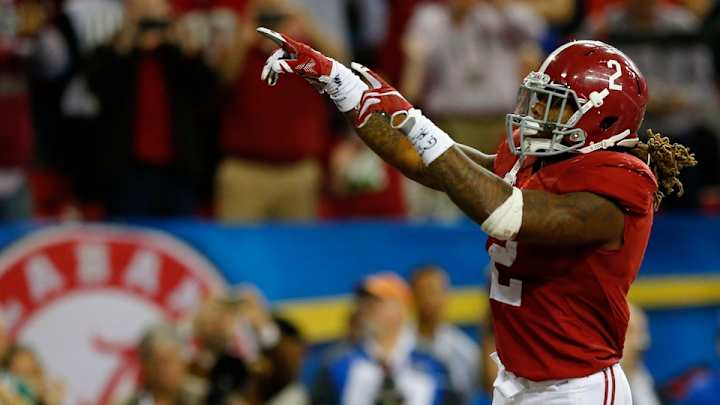 Alabama RB Derrick Henry breaks SEC single-season rushing record