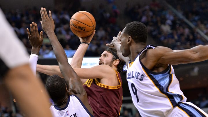 Love leads Cavaliers past Grizzlies 106-76