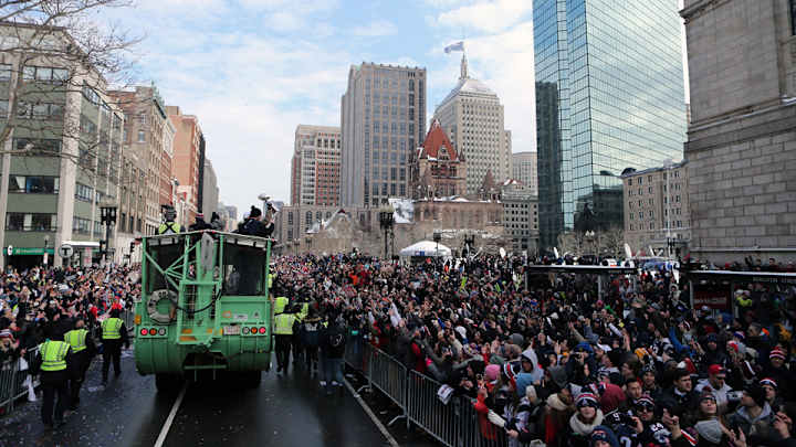Tom Brady's son steals the show at Super Bowl victory parade Tom Brady's son steals the show at Super Bowl victory parade