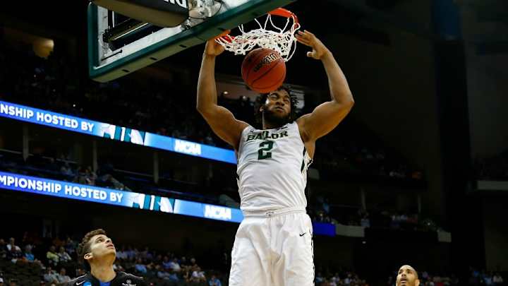 Watch Baylor basketball players throw down trampoline dunks